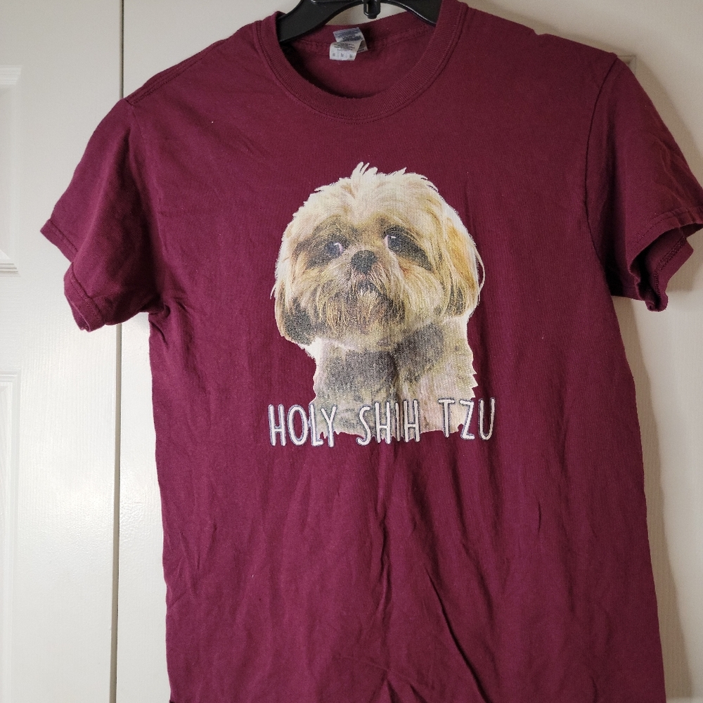 Basic t-shirt color burgundy size M. Holy Shih tzu.